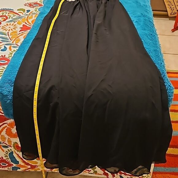 Black strapless maxi evening gown with jeweled embellishment size 8 - Picture 13 of 13